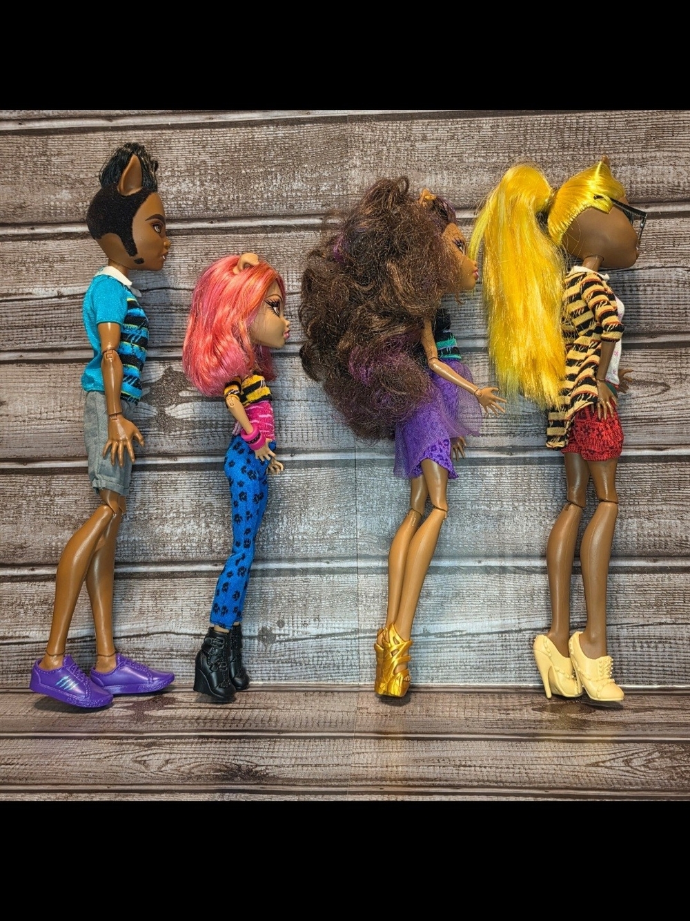Monster High A Pack of Trouble Wolf Family Doll Set - Picture 4 of 8